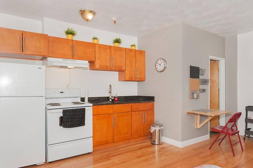 Downtown Studio Apt, Perfect For Medical Workers ボストン エクステリア 写真